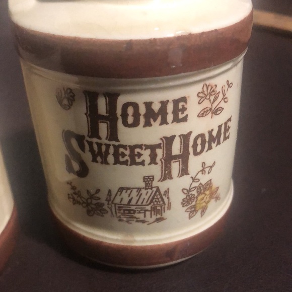 Vintage Home Sweet Home Salt & Pepper Pottery Shakers. - Picture 10 of 13